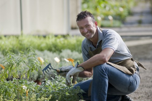Local gardening team supporting healthy Lampton gardens